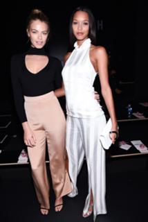 Hailey Clauson feet photo thumbnail