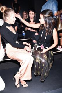 Hailey Clauson feet photo thumbnail