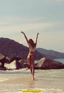 Hailey Clauson feet photo thumbnail