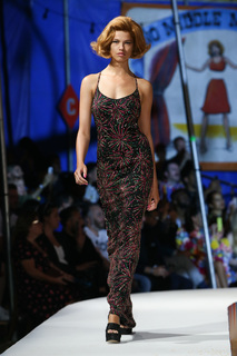 Hailey Clauson feet photo thumbnail