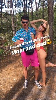 Hailey Clauson feet photo thumbnail