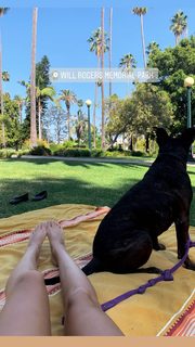 Hailey Clauson feet photo thumbnail