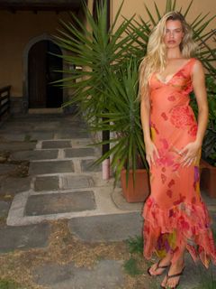 Hailey Clauson feet photo 3