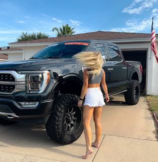 Hailey Rae Ostrom feet photo 12