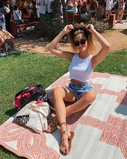 Hailey Sani feet photo 1