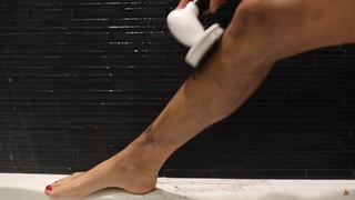 Hailey Sani feet photo 4