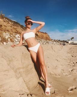 Hailey Sani feet photo 11
