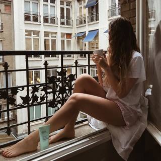 Hailey Sani feet photo 4