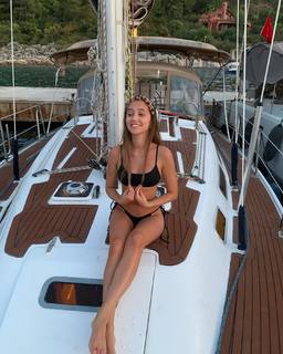 Hailey Sani feet photo 17