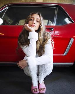 Hailey Sani feet photo 4