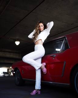 Hailey Sani feet photo 3