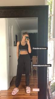 Hailey Sani feet photo 15