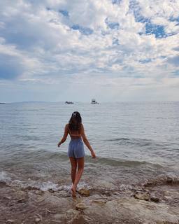 Hailey Sani feet photo 4