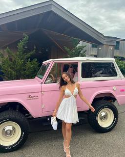 Hailey Sani feet photo 4