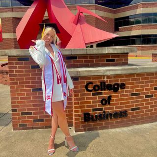 Hailey Van Lith feet photo thumbnail