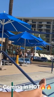 Hailie Deegan feet photo thumbnail