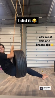 Hailie Deegan feet photo thumbnail
