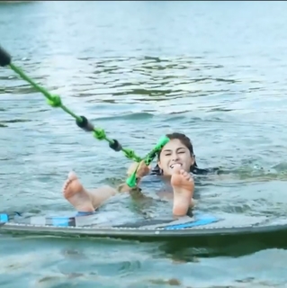 Hailie Deegan feet photo thumbnail