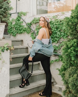 Hailie Jade Mathers feet photo thumbnail