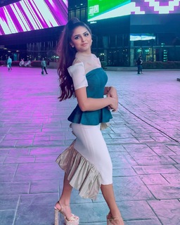 Hala Al Turk feet photo 10