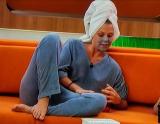 Haleigh Broucher feet photo 1