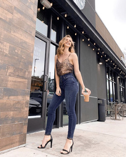 Haleigh Broucher feet photo 11