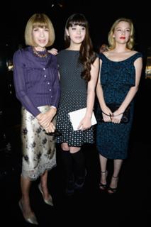 Haley Bennett feet photo thumbnail