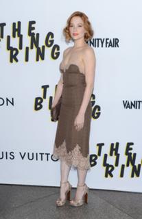 Haley Bennett feet photo thumbnail