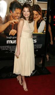 Haley Bennett feet photo thumbnail