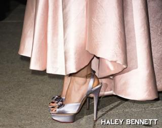 Haley Bennett feet photo thumbnail