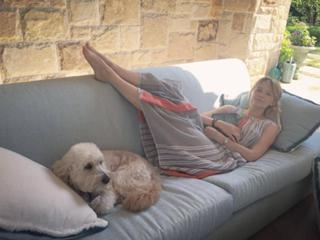 Haley Bennett feet photo thumbnail