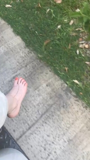 Haley Bennett feet photo thumbnail