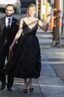 Haley Bennett feet photo thumbnail