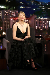 Haley Bennett feet photo thumbnail