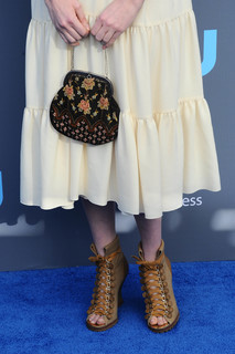 Haley Bennett feet photo thumbnail