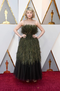 Haley Bennett feet photo thumbnail