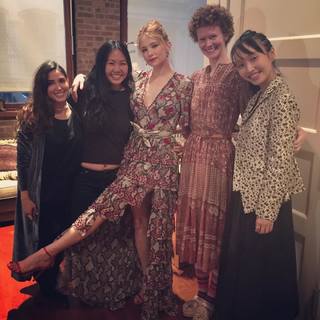 Haley Bennett feet photo thumbnail