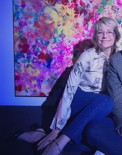 Haley Bennett feet photo thumbnail