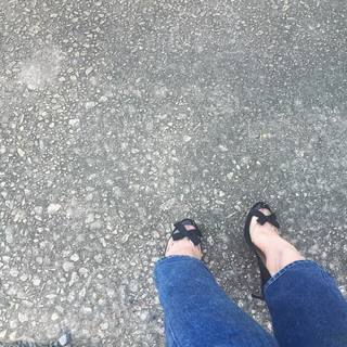 Haley Bennett feet photo thumbnail