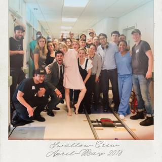 Haley Bennett feet photo thumbnail