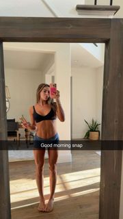 Haley Cavinder feet photo 4