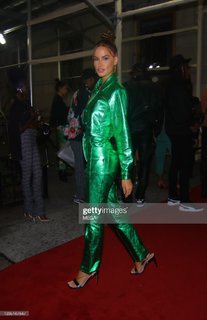 Haley Kalil feet photo thumbnail