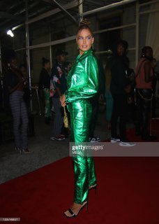 Haley Kalil feet photo thumbnail