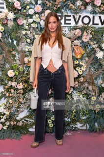 Haley Kalil feet photo thumbnail