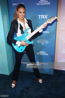 Haley Kalil feet photo thumbnail