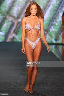 Haley Kalil feet photo thumbnail