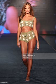 Haley Kalil feet photo thumbnail