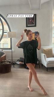 Haley Kalil feet photo thumbnail