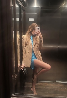 Haley Kalil feet photo thumbnail