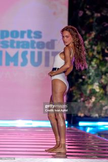 Haley Kalil feet photo 15
